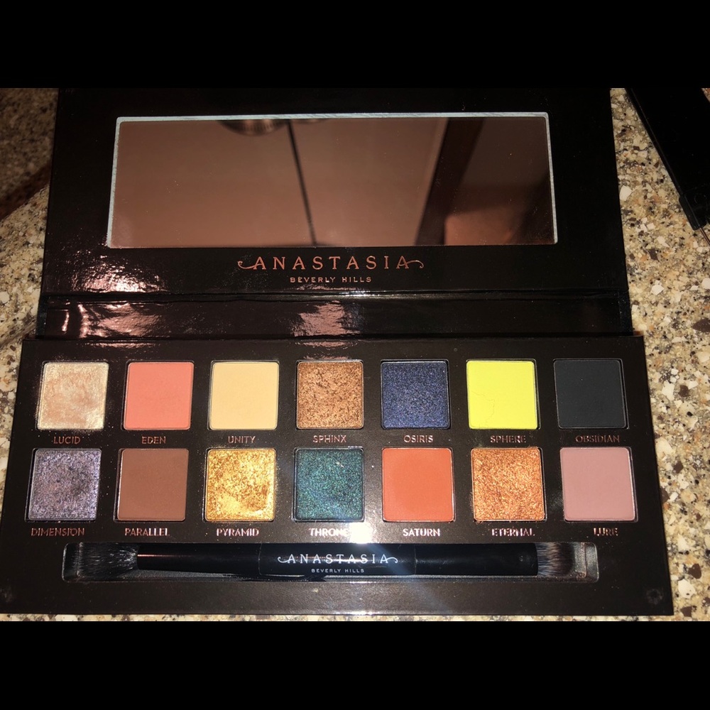 Anastasia Beverly Hills Prism Palette